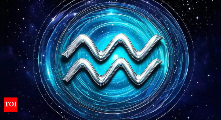 July 2025 Horoscope for Aquarius Moon Sign: Love, Career, Health & Finance Predictions